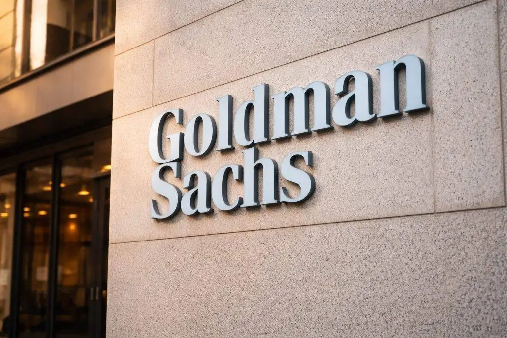 Goldman Sachs (GS) stock slips on Warsh Fed pick and shutdown jitters — what to know before Monday