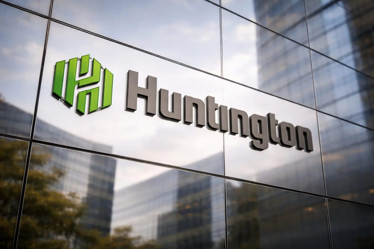 HBAN stock: Huntington Bancshares heads into the week with a $1.75bn debt raise and Cadence merger clock ticking
