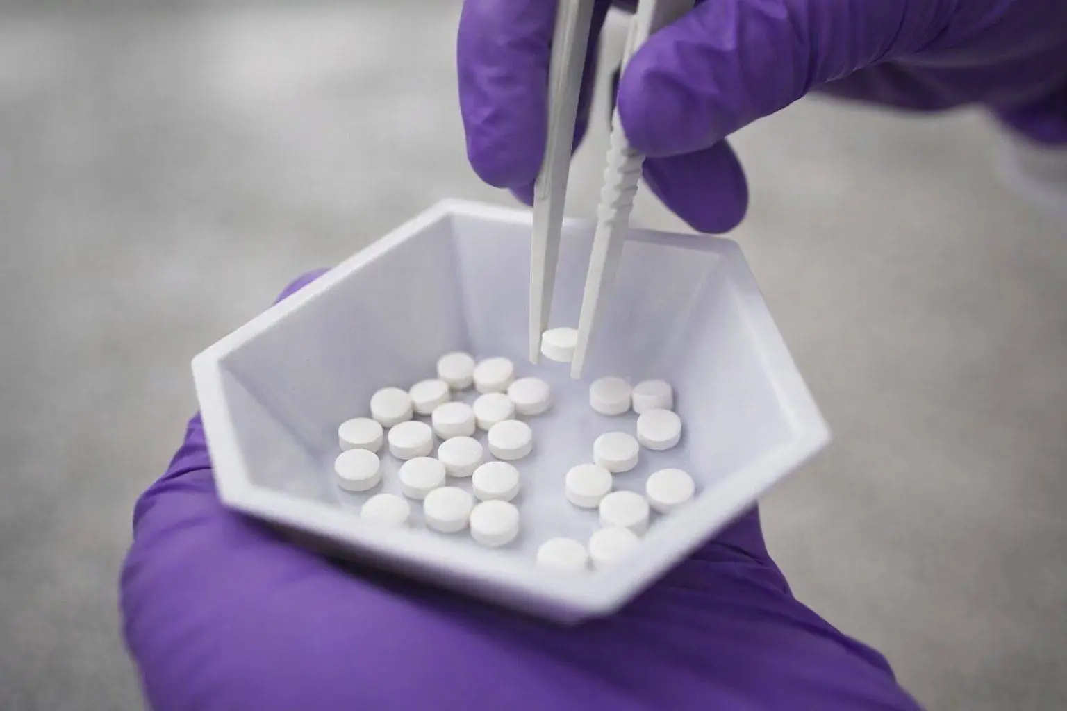 Healthcare stocks brace for a key week: XLV slips as Wegovy pill data and UnitedHealth earnings loom