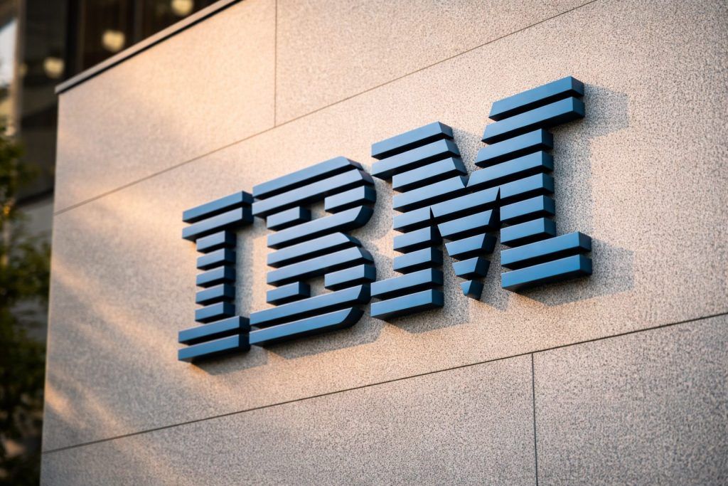 IBM stock rises against tech slump as BofA lifts target and Jan. 28 earnings date nears