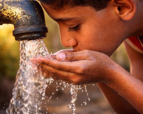 Indore water crisis widens to nerve-disorder fears as Mangaluru clears chargers for 100 e-buses