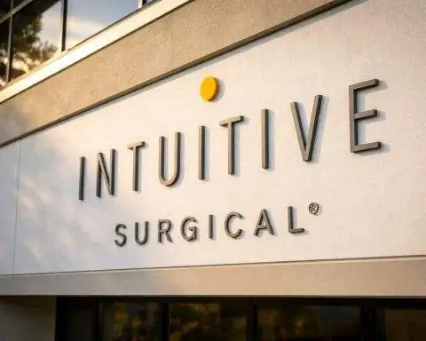 Intuitive Surgical stock whipsaws after Q4 beat as 2026 da Vinci outlook and tariffs hit focus