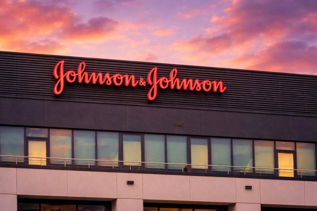 Johnson & Johnson stock in focus: Trump drug-price pact and fresh cancer data before Monday