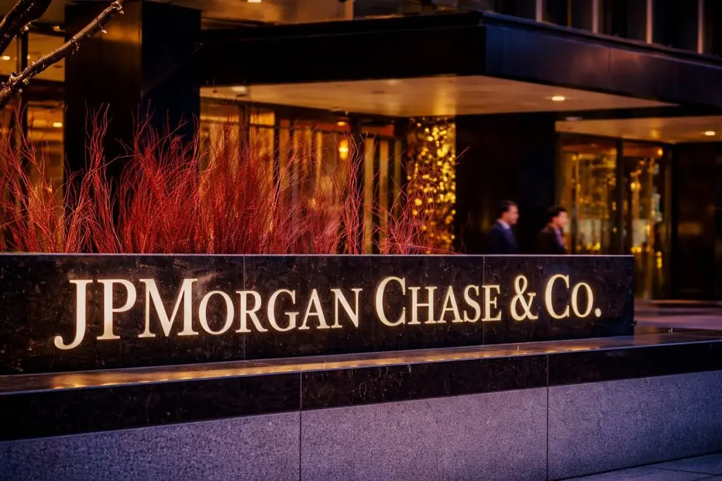 JPMorgan Chase stock slides as Trump’s 10% credit-card rate cap talk hits banks before earnings