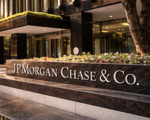 JPMorgan stock price slips below $300 as Fed decision and Trump lawsuit keep banks in focus
