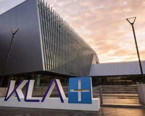 KLA stock price near a fresh high: what traders watch after the U.S. market holiday