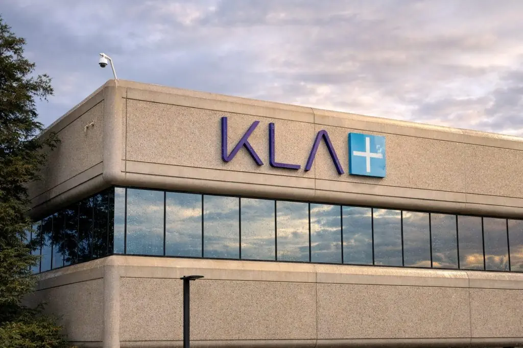 KLA stock tumbles into earnings week as Deutsche Bank lifts KLAC target