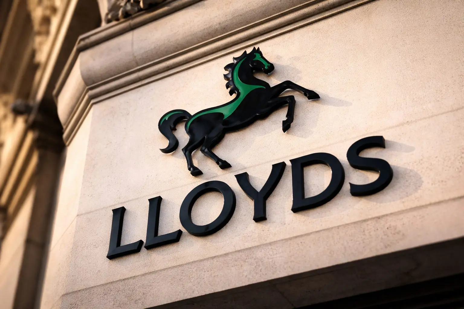 Lloyds Banking Group stock in focus before London open as watchdog questions staff data use