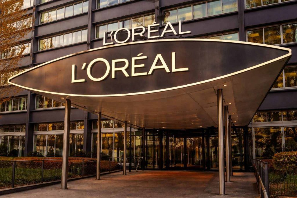 L’Oreal stock price in focus after Barclays upgrade as Feb. 12 results near