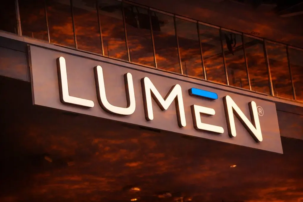 Lumen stock jumps 7% after $650 million bond pricing as Jan. 7 debt tender deadline nears