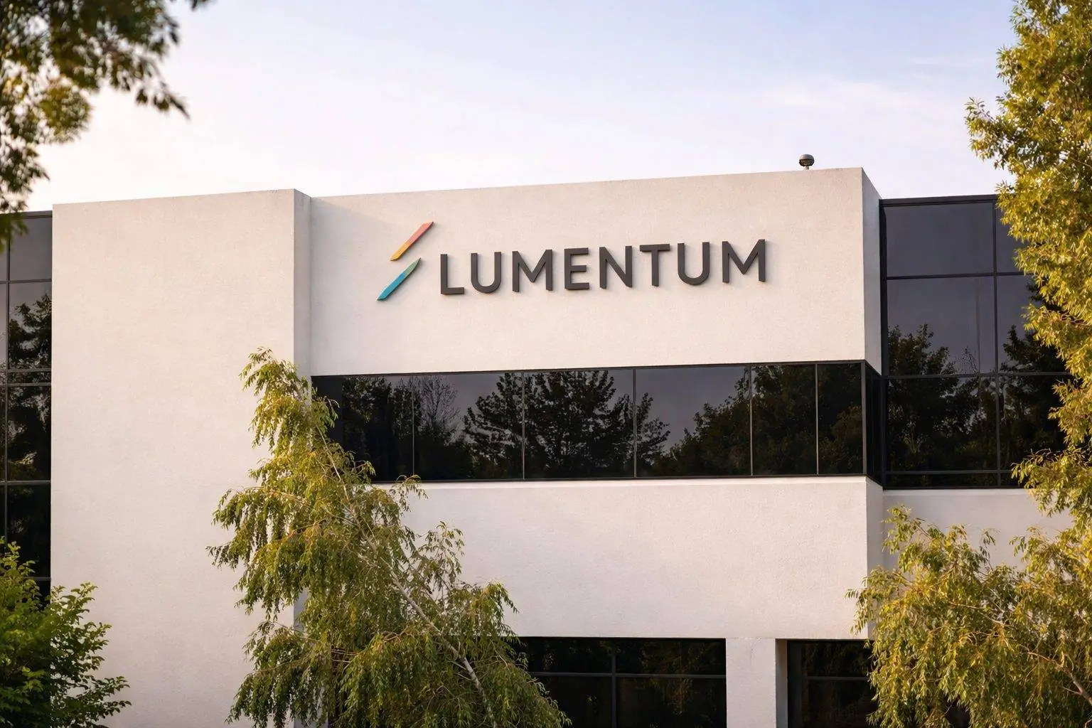 Lumentum (LITE) stock wobbles as new 2x ETF debuts and earnings draw closer