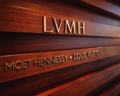 LVMH share price drops to €609 as luxury stocks slide — investors brace for Jan. 22 results
