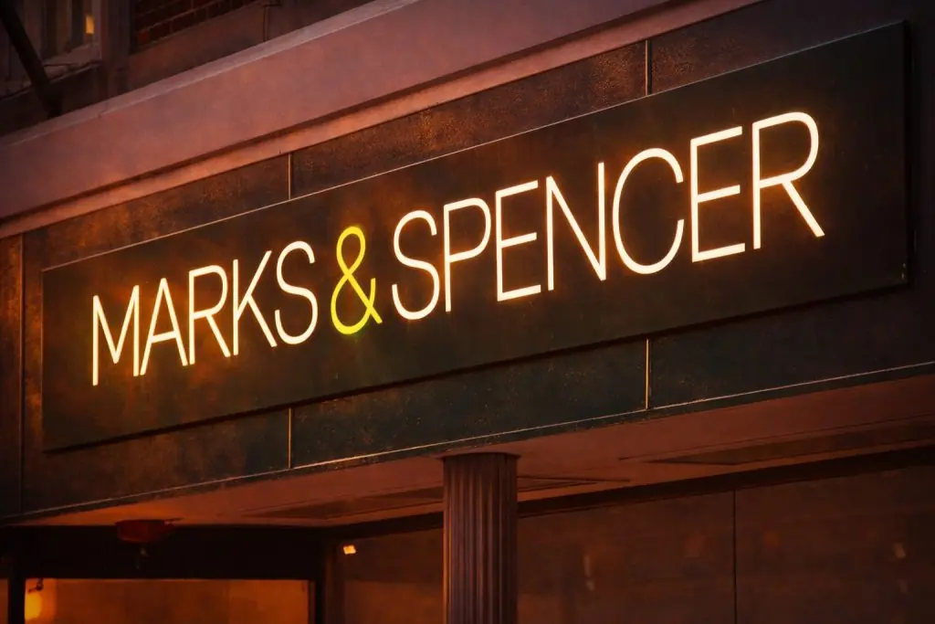 Marks & Spencer (MKS.L) shares fall as Jan 8 Christmas trading update looms