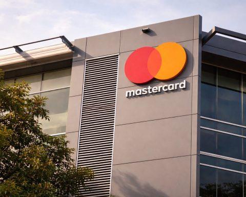Mastercard stock: what to know before Tuesday as Trump’s 10% card-rate cap hits the calendar
