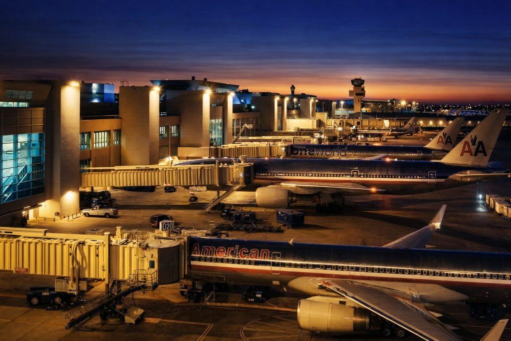 Miami airport flight cancellations climb after U.S. strikes in Venezuela trigger Caribbean airspace curbs