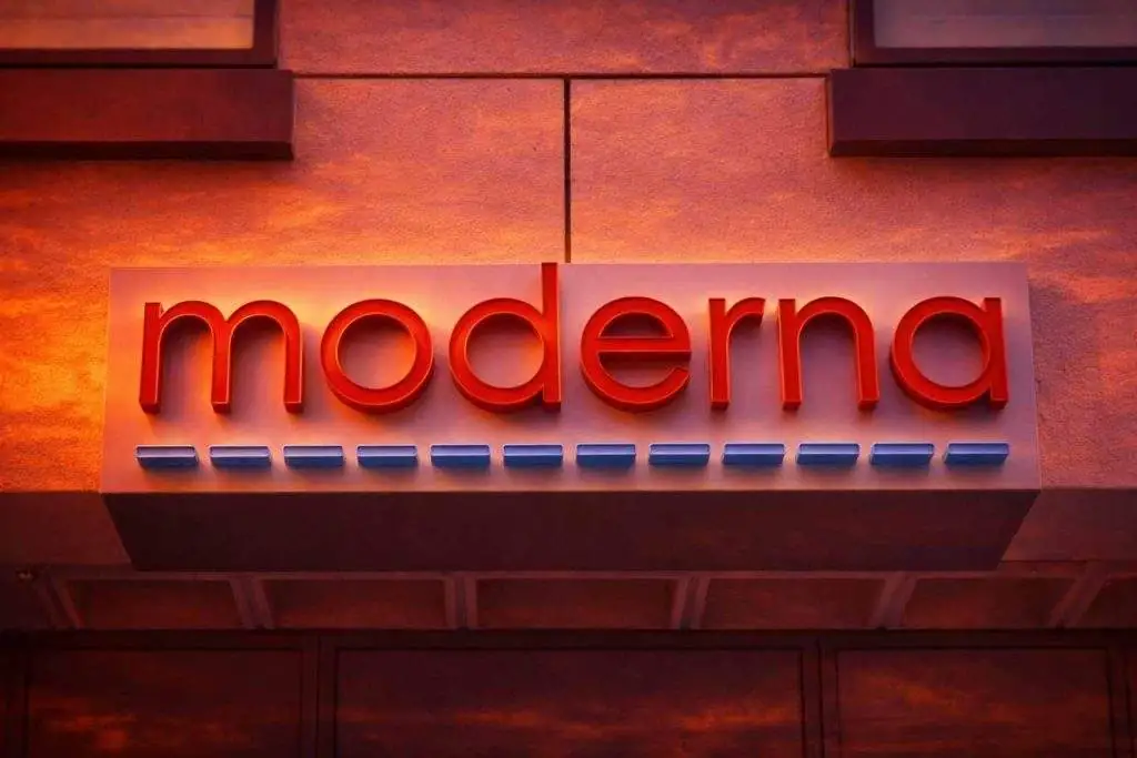 Moderna stock slides nearly 6% as CEO flags pullback in Phase III vaccine trials