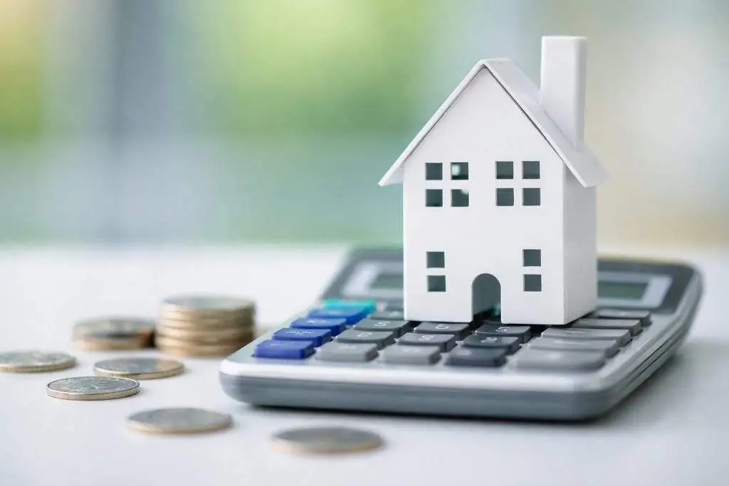 Mortgage rates today: 30-year fixed holds near 6.1% as refi demand jumps, markets await inflation data