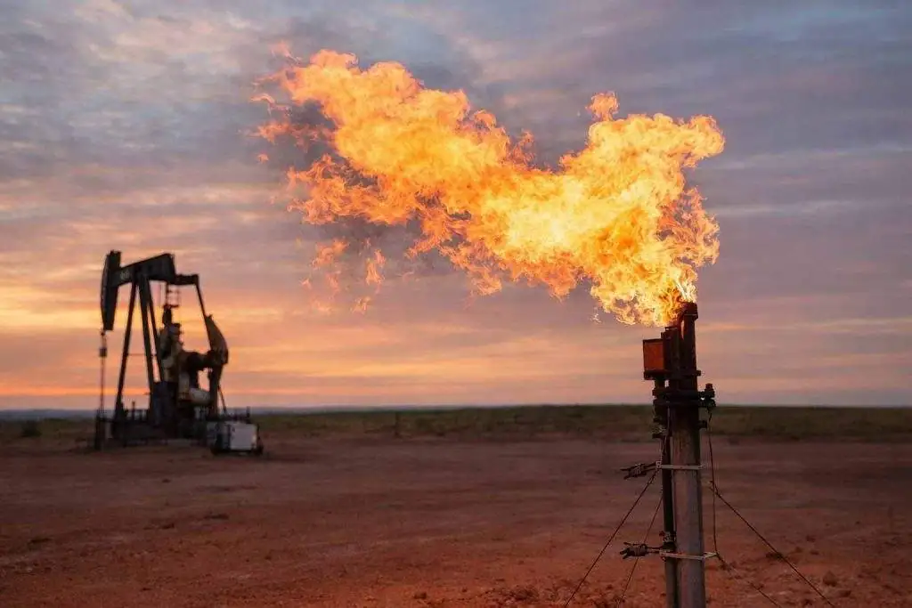 Natural gas price drops after winter-storm spike as contract roll hits; UNG and EQT slip