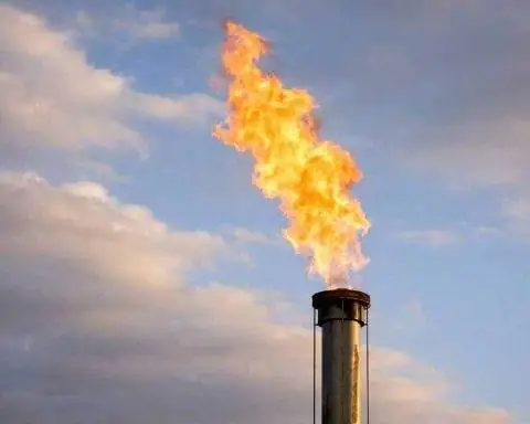 Natural gas price jumps toward $5 on cold-flip trade, lifting EQT and Range stocks