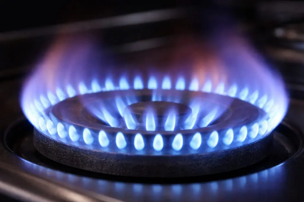 Natural gas price snaps back above $3 as Henry Hub traders weigh storage glut and late-January cold