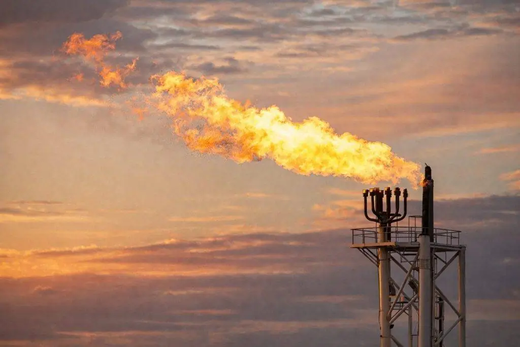 Natural gas spikes as Freeport LNG restarts: Henry Hub jumps above $4 and UNG leaps