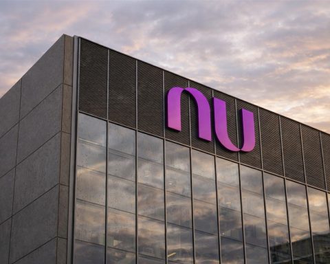 Nu Holdings (NU) stock rises after Nubank lands Mercedes F1 partnership — what investors watch next