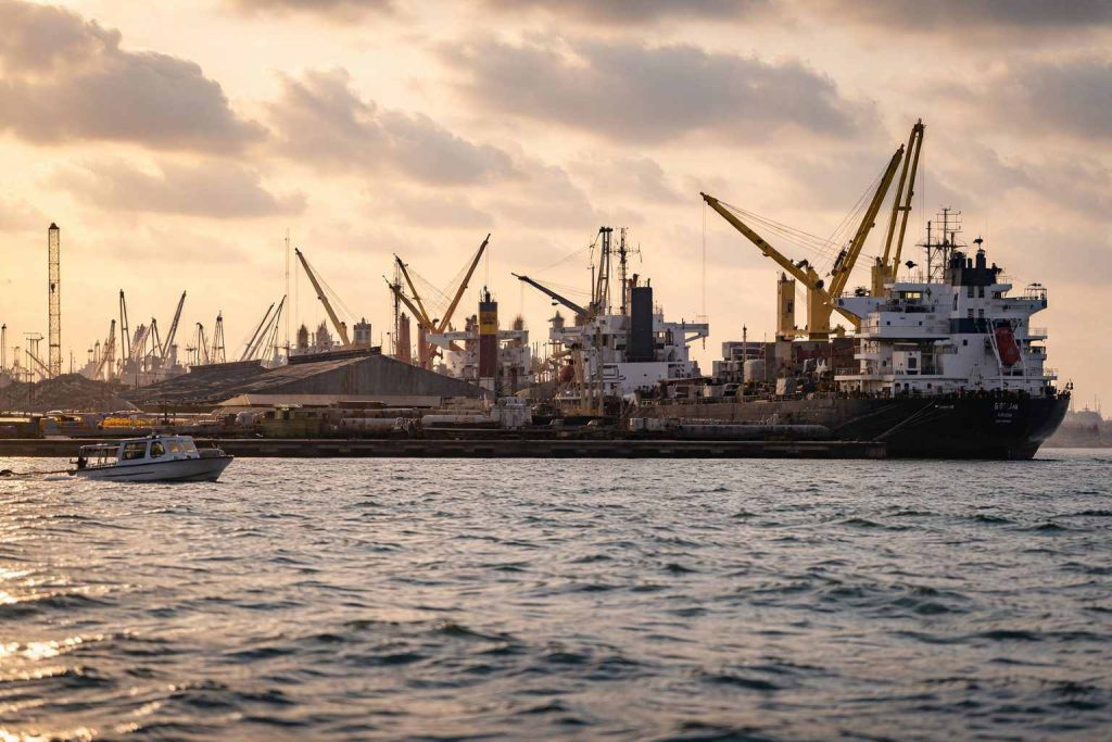 Oil prices rebound on Trump Iran “armada” warning as Kazakhstan outage drags on