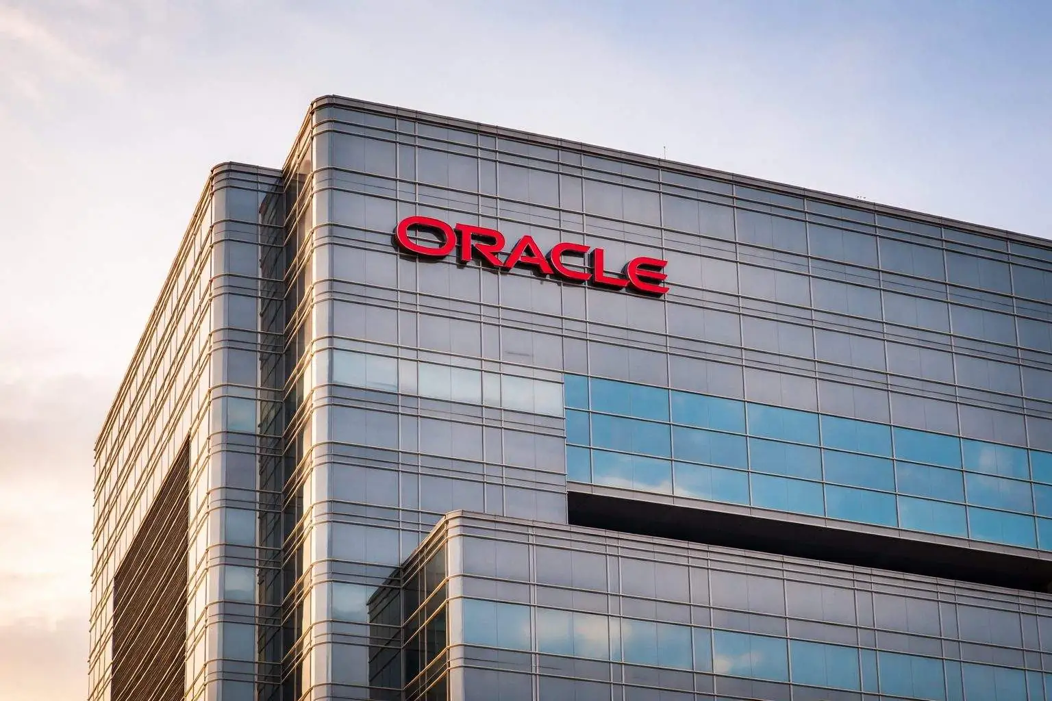 Oracle stock price slides as tariff fears hit tech — what ORCL investors watch next