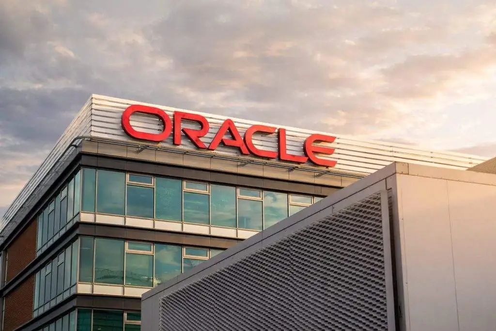 Oracle stock rises after-hours as Stargate loan jitters and FedRAMP push land on traders’ screens