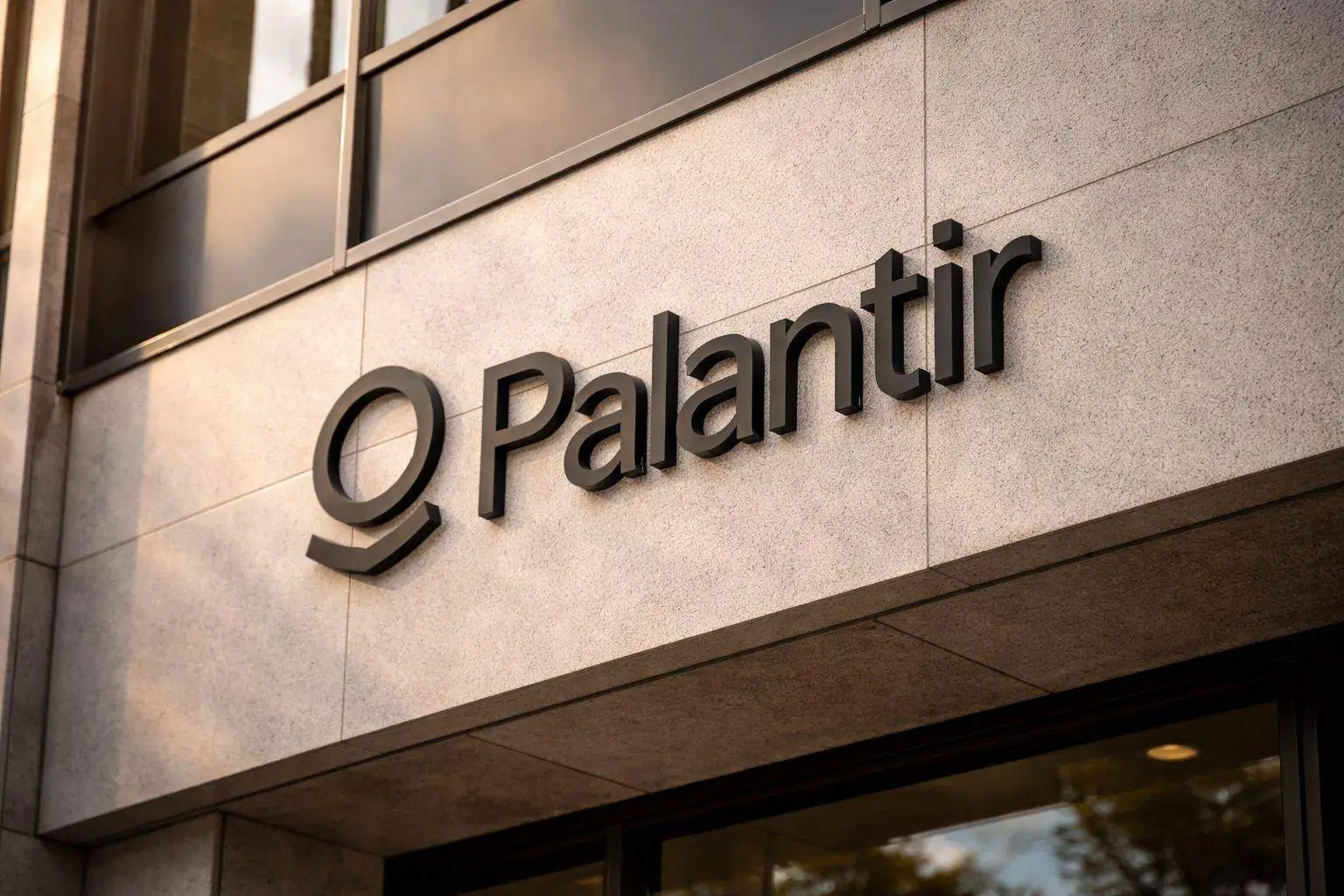 Palantir stock price drops as UK defence deal and ICE scrutiny put government work back in focus