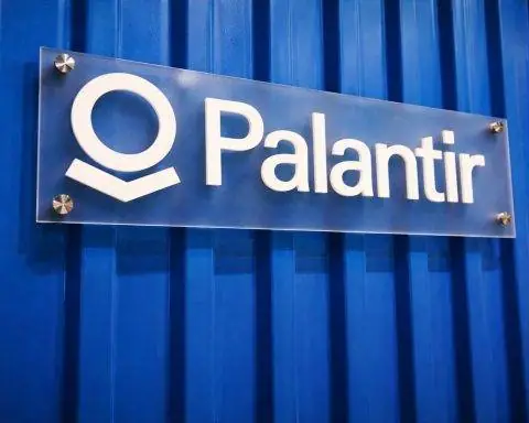 Palantir stock slides in choppy session as traders brace for earnings and tech fallout