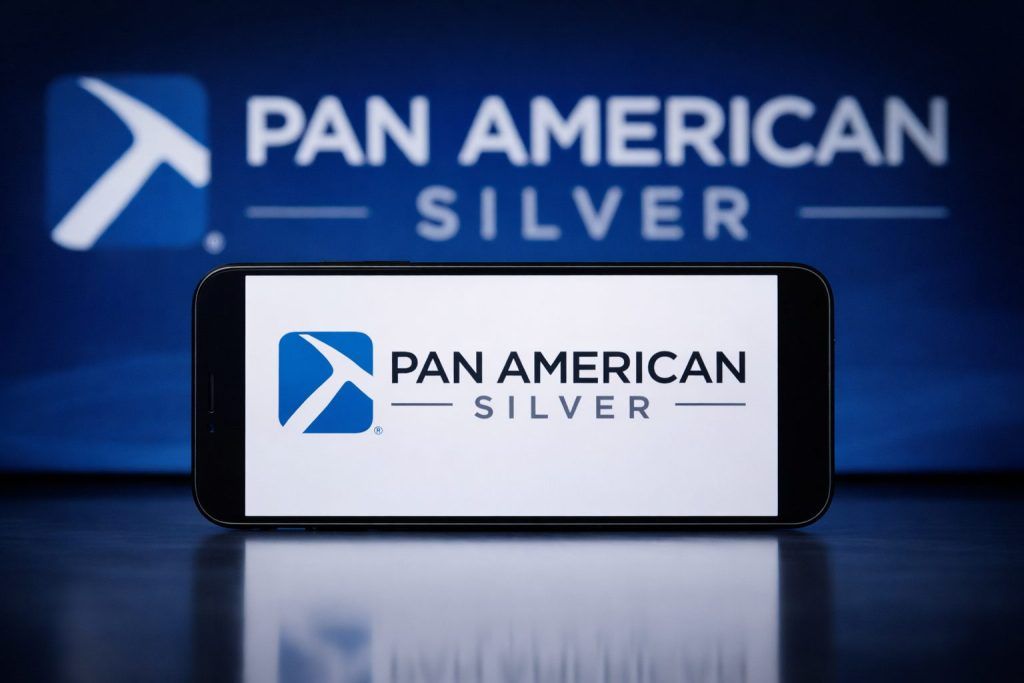 Pan American Silver stock slips into 2026 as bullion cools; Galleon financing in focus