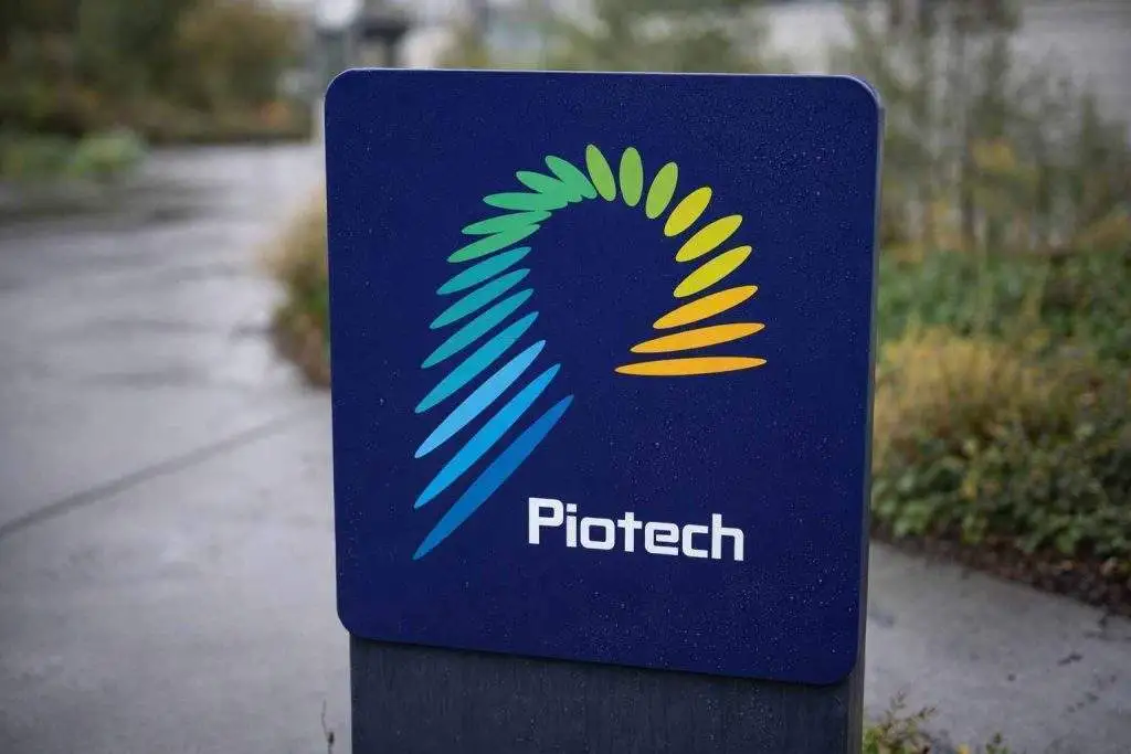 Piotech Class A stock slips in Shanghai as tech rally cools and GDP looms