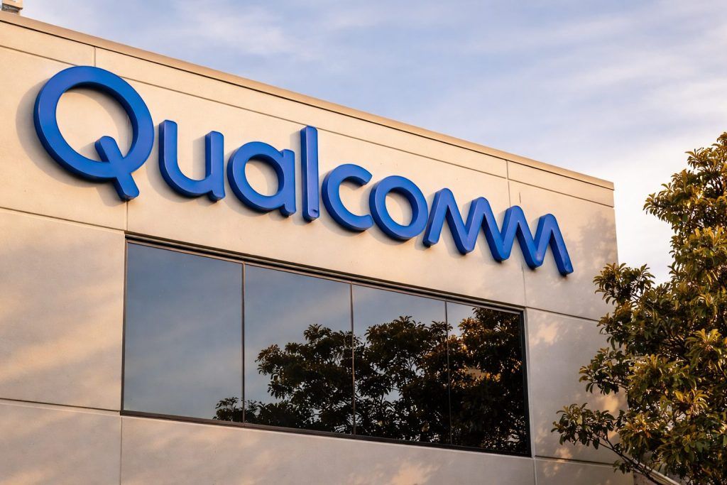 Qualcomm (QCOM) stock slips as Mizuho flags Apple modem risk; what to watch next
