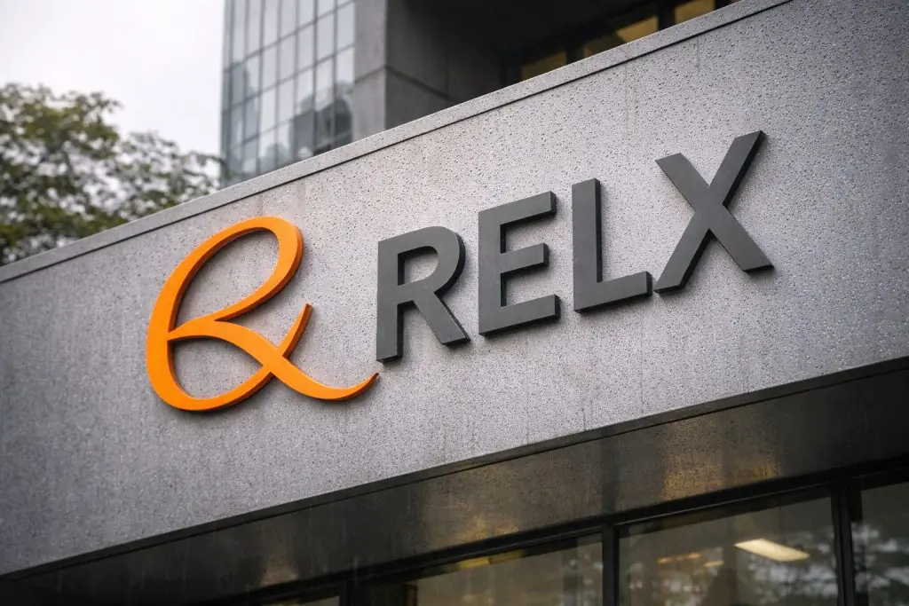 RELX share price slides toward a 52-week low despite fresh buyback disclosure