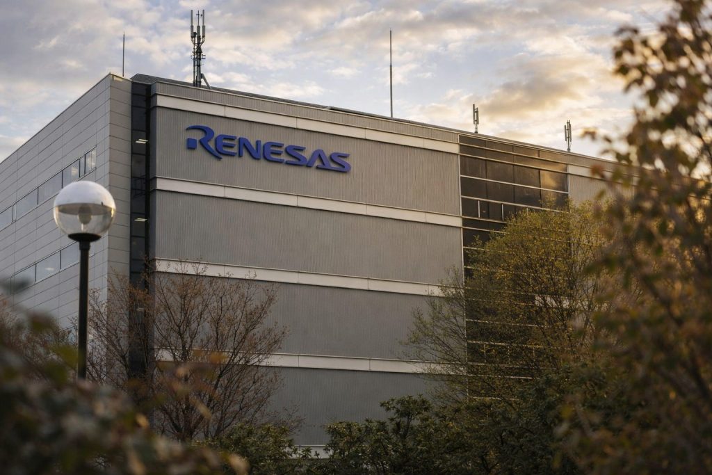 Renesas stock price slips in Tokyo as yen firms on tariff jitters; Feb 5 results loom