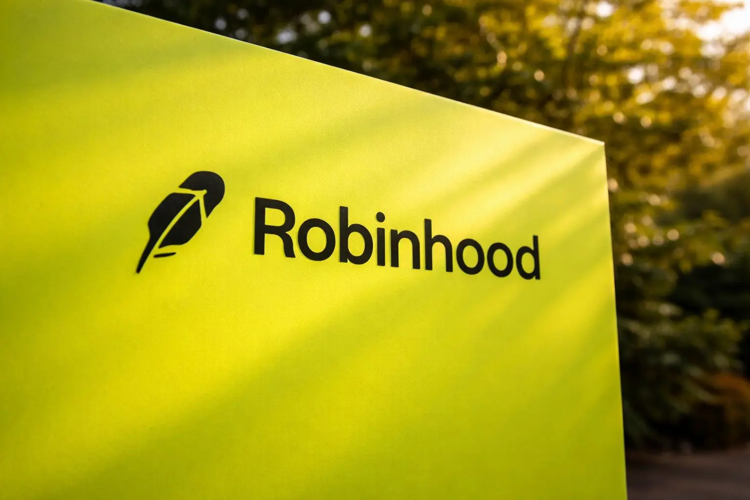 Robinhood stock dips after hours even as Cantor kicks off bullish call with $130 target