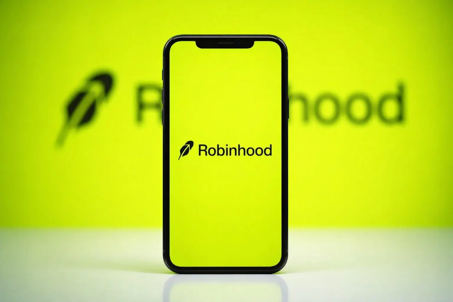 Robinhood stock rises today as HOOD sets Feb. 10 earnings date — what investors watch next