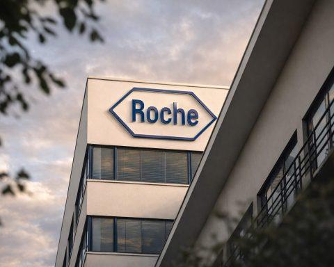 Roche stock price in focus: Goldman flips to neutral as ROG heads into Jan. 29 results