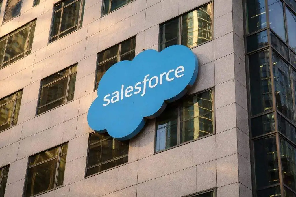Salesforce stock rises as MuleSoft rolls out AI “Agent Scanners” — what could move CRM next