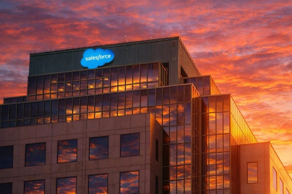 Salesforce stock rises as tech steadies after soft jobs data; CRM investors eye Friday payrolls