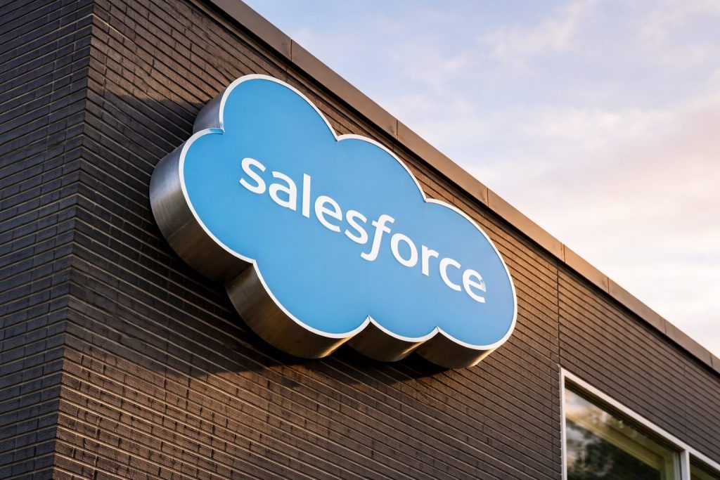 Salesforce stock slides to $227 after insider sale filing, with Davos AI showcase next week