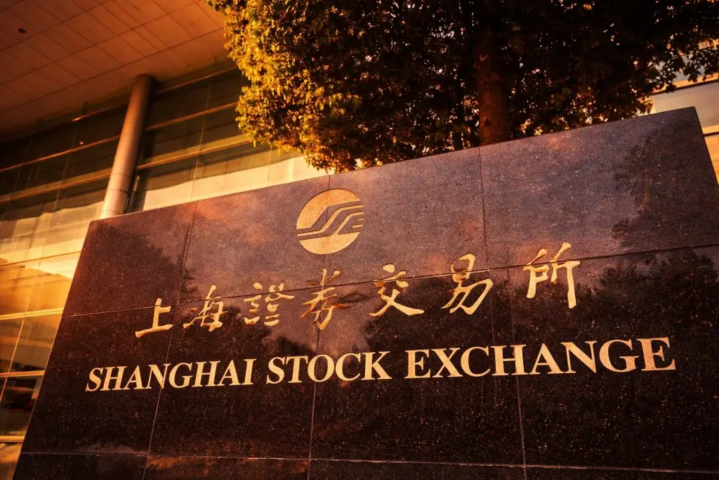 Shanghai Stock Exchange reopens Jan. 5: Shanghai Composite near 4,000 as AI-chip buzz builds