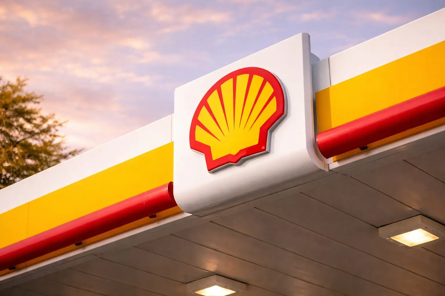 Shell Plc stock price dips as buyback rolls on and North Sea gas sale unravels