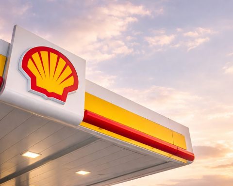 Shell share price edges higher in London as Nigeria incentives and Argentina shale sale talk hit the tape
