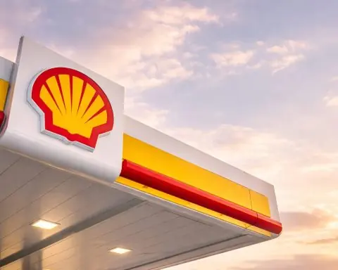 Shell stock in focus after LNG Canada stake-sale talk as buyback ticks on