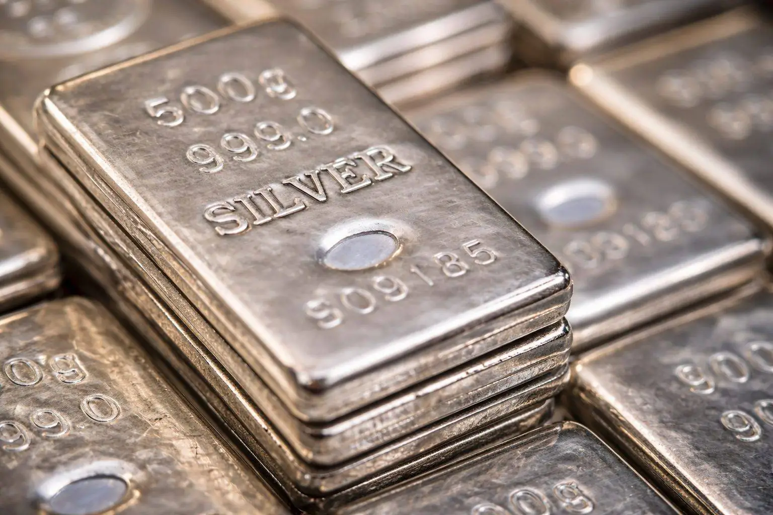 Silver price breaks $120 record as SLV jumps; traders watch Fed path and U.S. funding deadline
