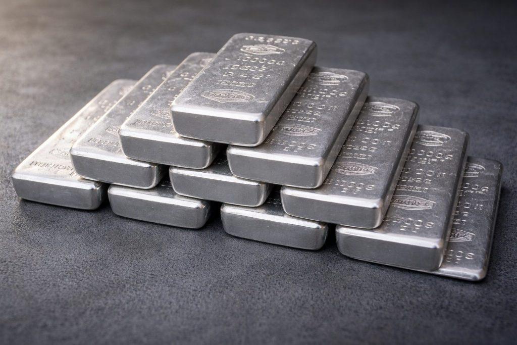 Silver price slips from record highs — what traders are watching next week