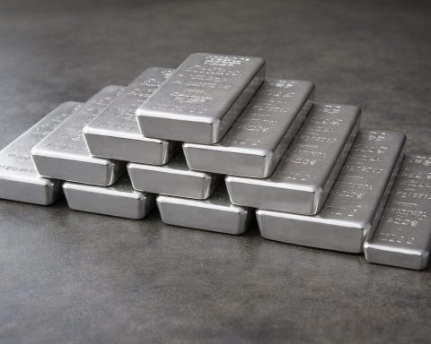 Silver price stays above $100 after record spike as Fed decision looms