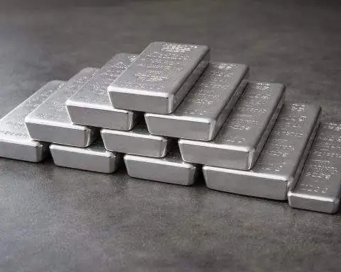 Silver price stays above $100 after record spike as Fed decision looms